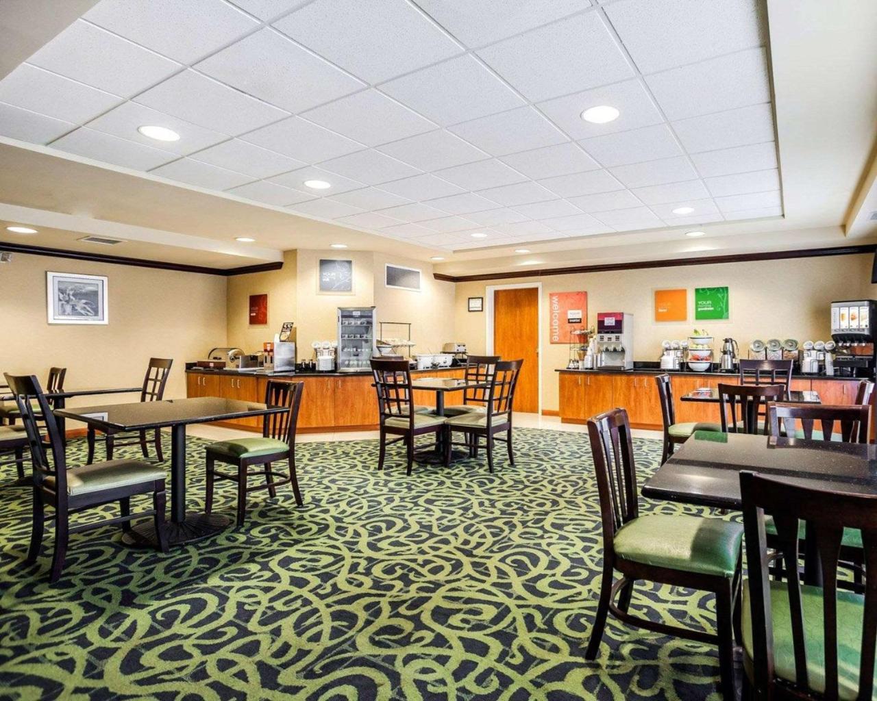 Comfort Inn Kansas City / Airport Екстериор снимка